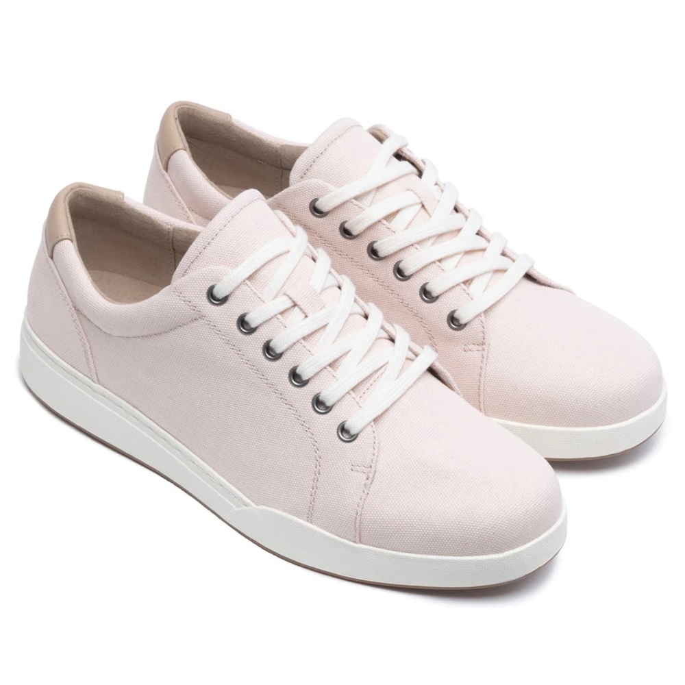 New in Box: ABEO Addie metatarsal canvas shoe / Encore sneaker